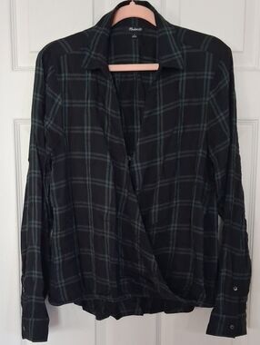 Madewell Black and Forest Green Plaid Cross Bottom Shirt